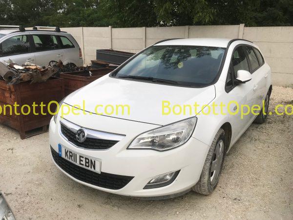 Opel Astra J kombi bontásra, bontott opel Astra alkatrészek