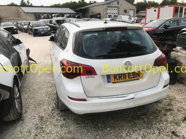 Opel Astra J kombi bontásra, bontott opel Astra alkatrészek